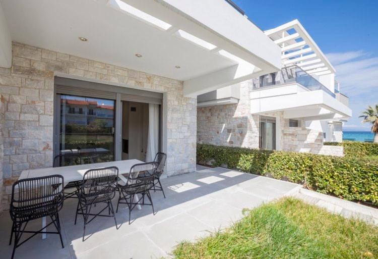 Hanioti Suite Maisonette In Front Of The Sea Exterior photo