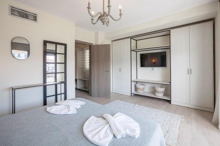 Hanioti Suite Maisonette In Front Of The Sea Exterior photo