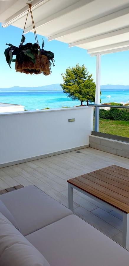 Hanioti Suite Maisonette In Front Of The Sea Exterior photo